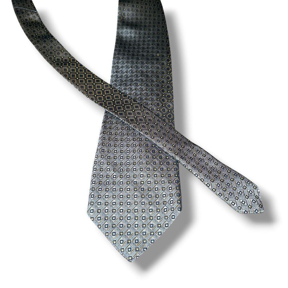 Tom James Royal Classic Blue Geometric Textured 100% Silk Neck Tie